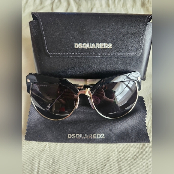 DSQUARED2 Khloe Sunglasses DQ0254 01B Black 57mm 254 main image 5
